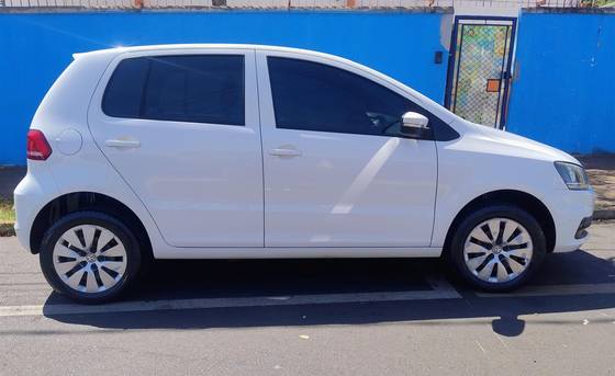 VOLKSWAGEN FOX 1.0 MPI TRENDLINE 12V FLEX 4P MANUAL VOLKSWAGEN FOX 1.0 MPI TRENDLINE 12V FLEX 4P MANUAL